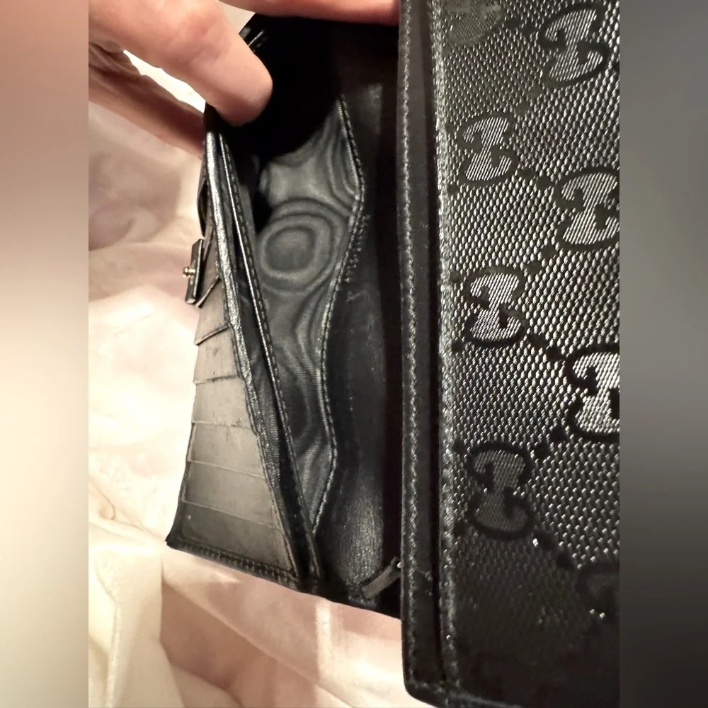Gucci Black Guccissima Wallet – Authentic Timeless Design, Great Condition - Picture 14 of 16